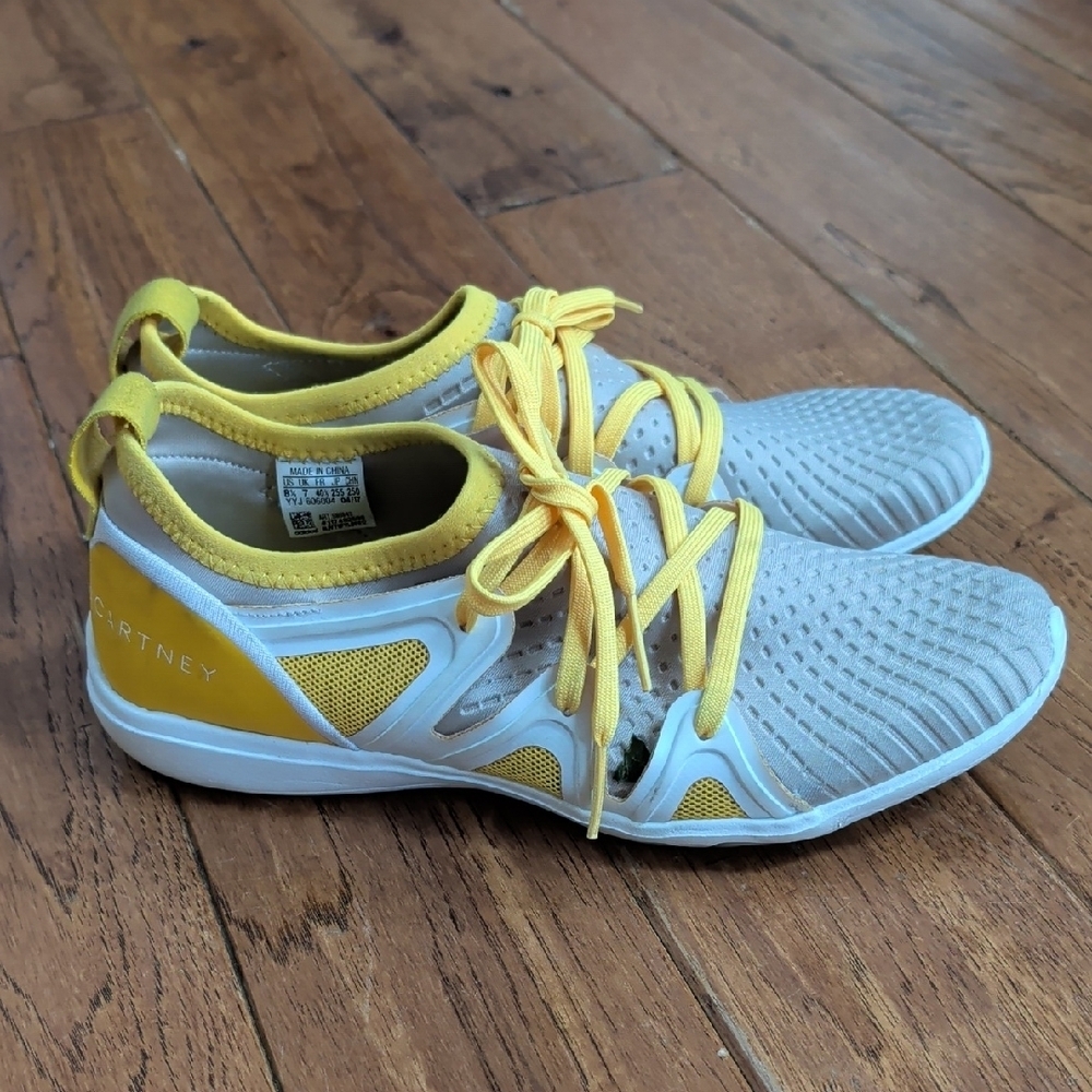 adidas Stella McCartney Crazy move Pro Women's Yellow and White Athletic Shoes